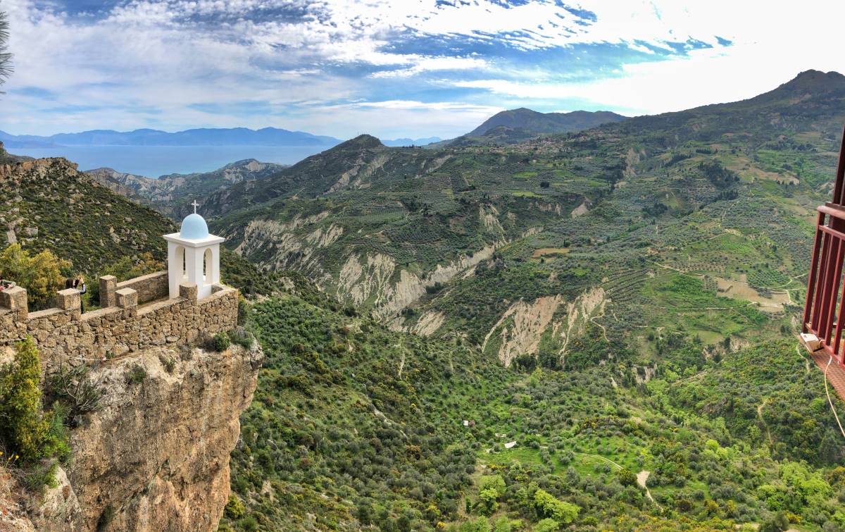 Μοναστήρι Παναγία καταφυγιώτισσα Δερβένι