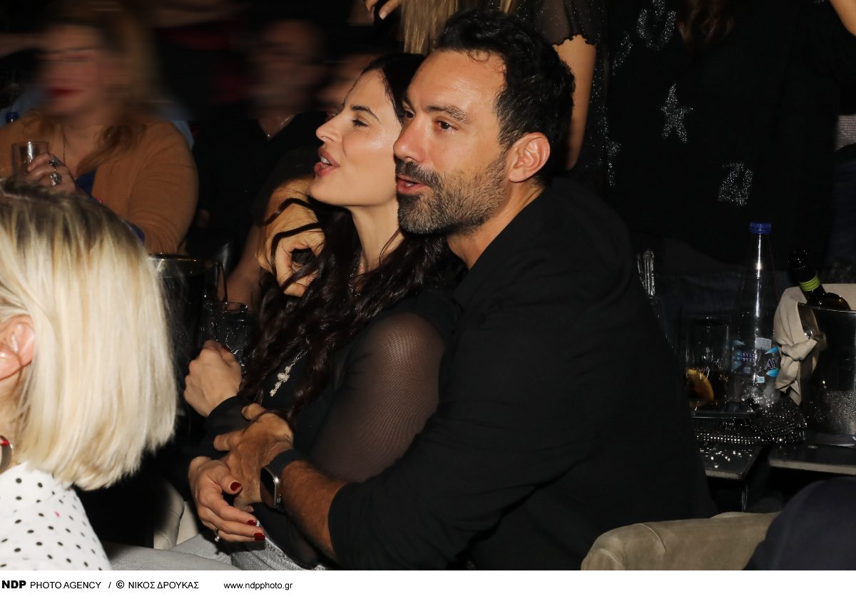 Η Χριστίνα Μπόμπα και ο Σάκης Τανιμανίδης αγκαλιά