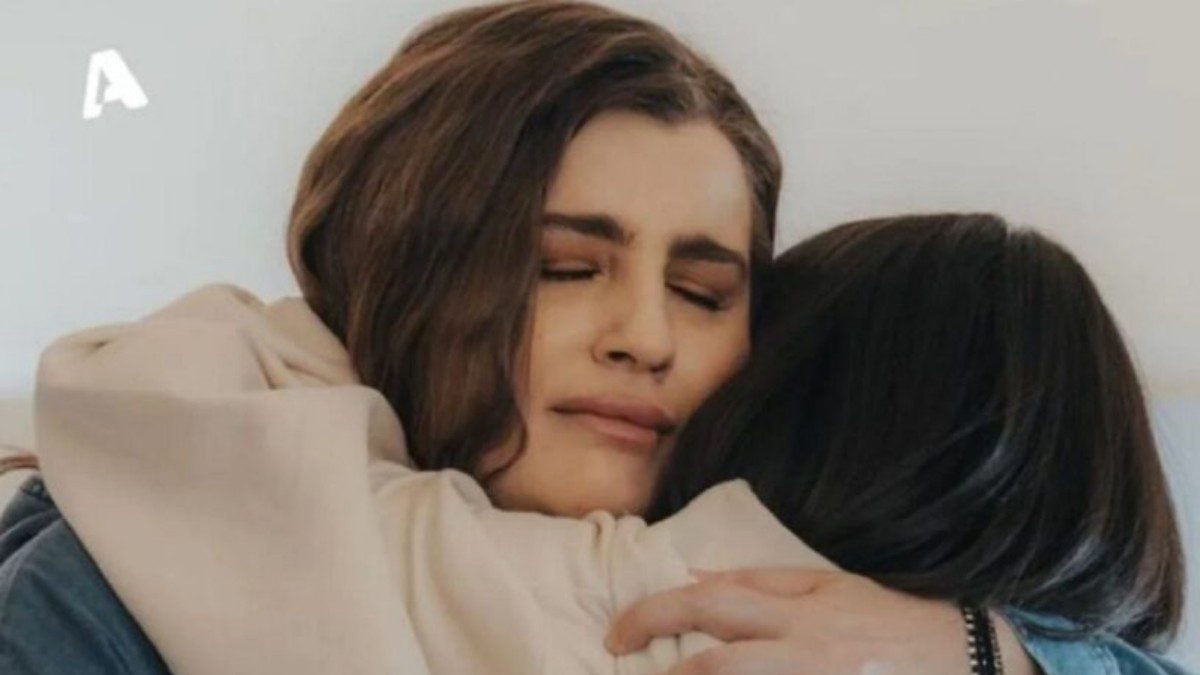 Σκηνή από τη νέα σειρά του ALPHA, Να με λες μαμά, με την Μαρία Κίτσου