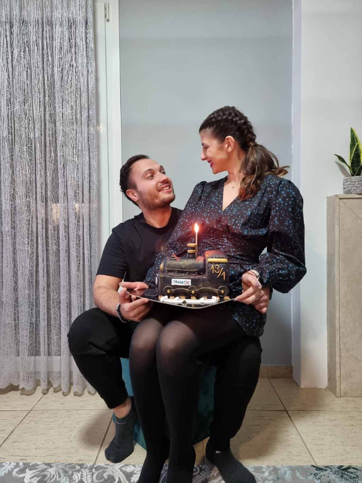 Ο Ναλμπαντής από τα Τέμπη με την σύντροφό του