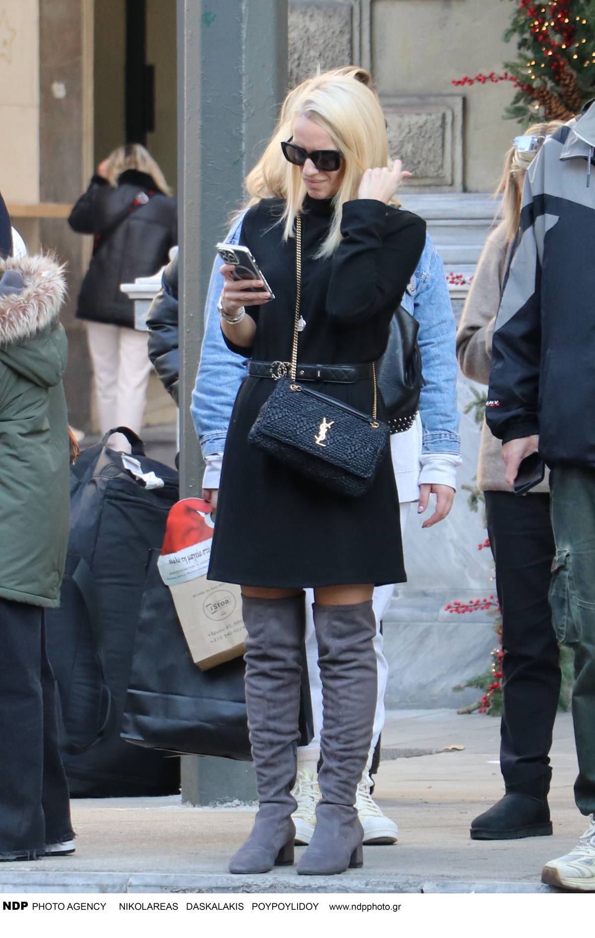 Η Κατερίνα Παναγοπούλου σε βόλτα στην Αθήνα