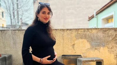 Η Παυλίνα Βουλγαράκη με φουσκωμένη κοιλίτσα