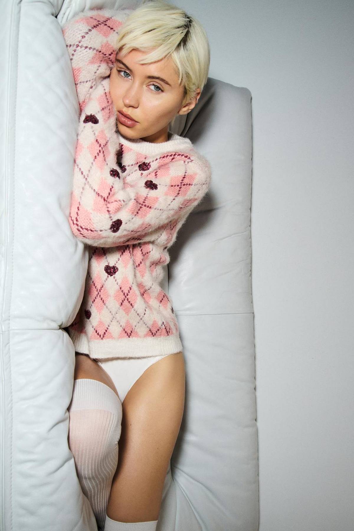 καρό πουλόβερ με καρδιές zara