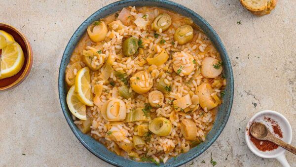 πρασόρυζο κοκκινιστό