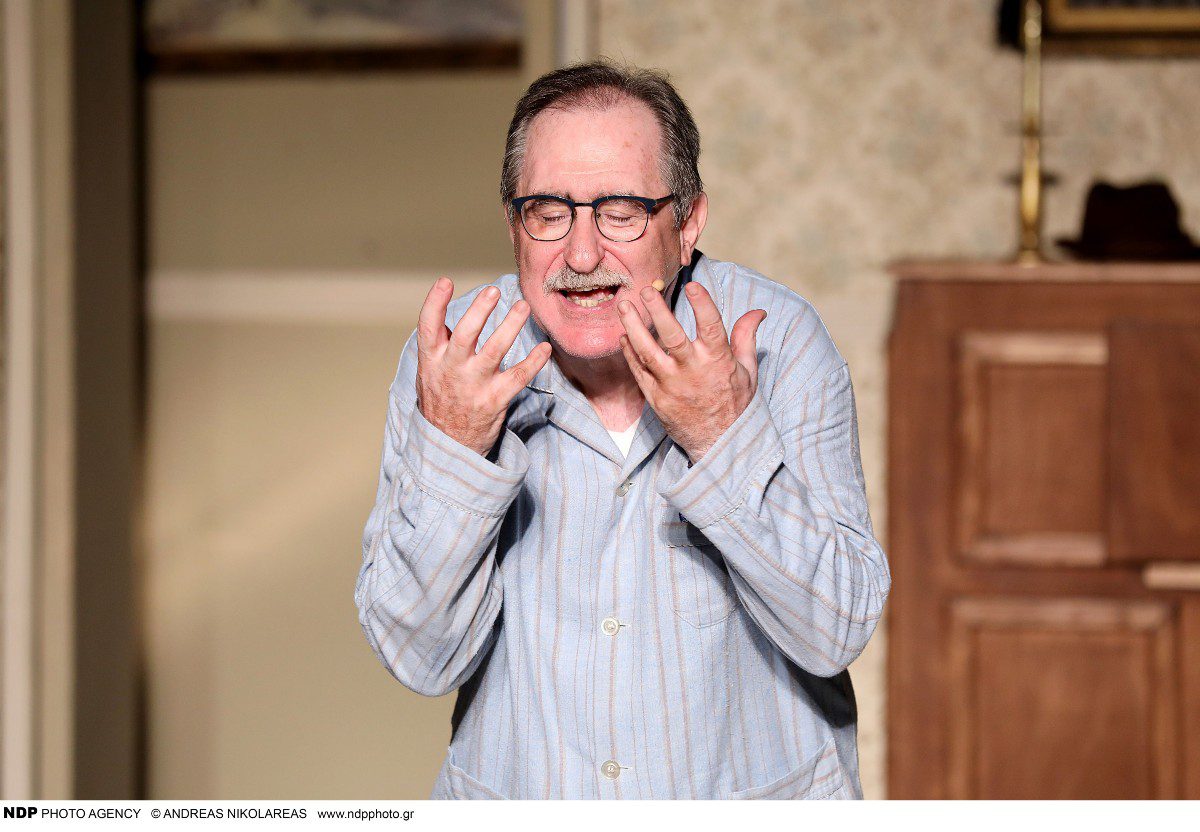 Ο Ρωμανίδης σε παράσταση που πρωταγωνίστησε