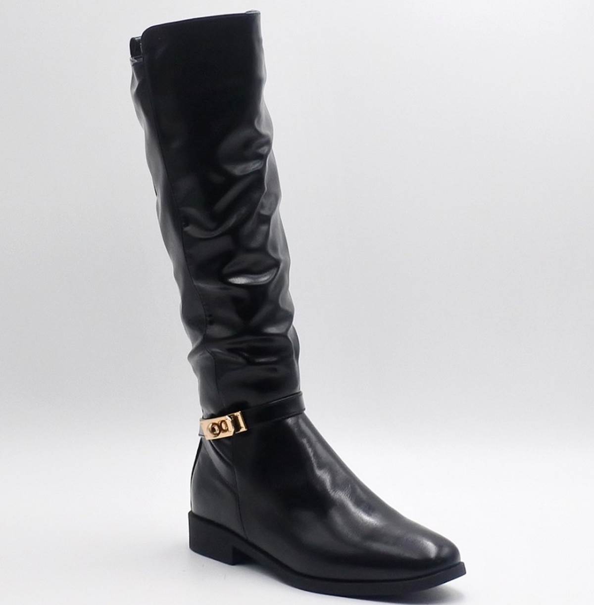 Μαύρη μπότα με σούρες