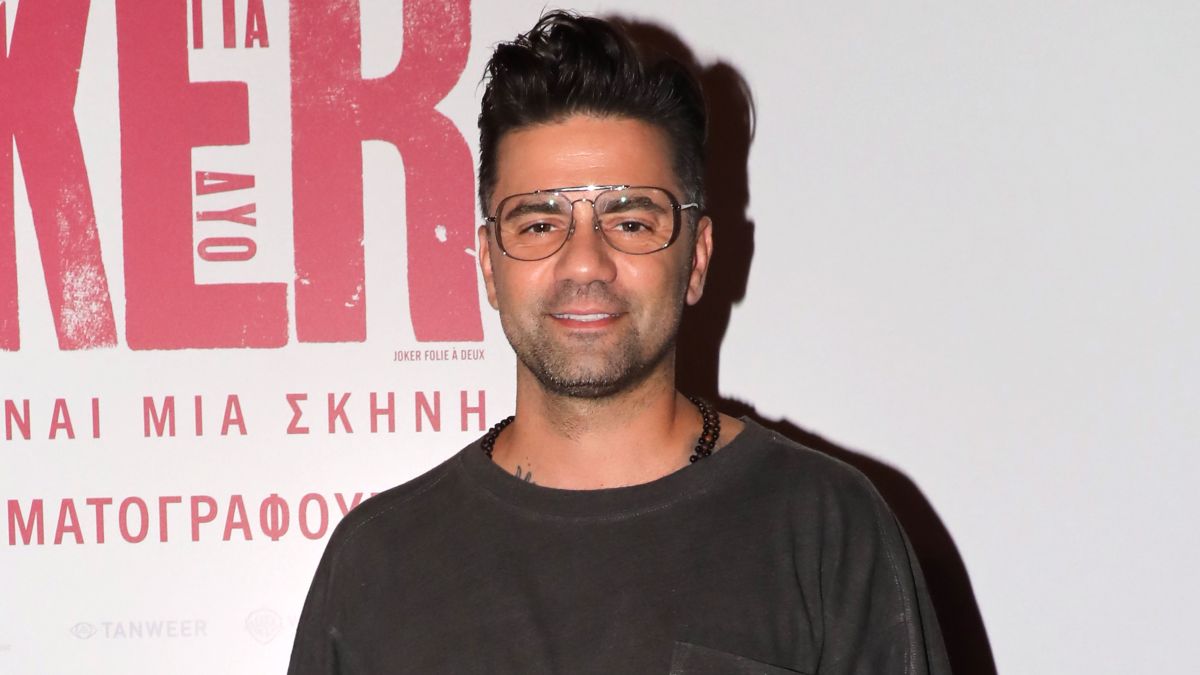 Ο Θοδωρής Μαραντίνης σε δημόσια έξοδο.