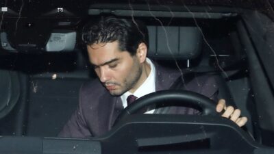 Ο Χρήστος Μάστορας στο αυτοκίνητό του