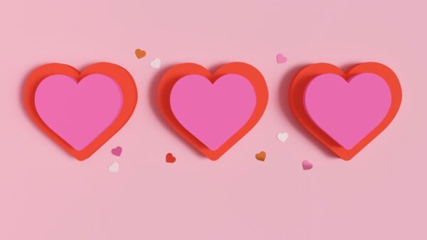 Τρεις ροζ καρδούλες