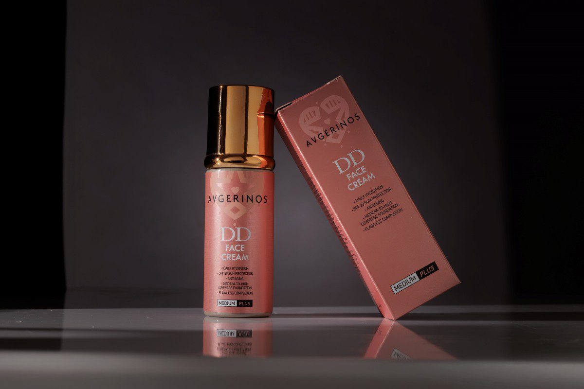 Spring Glow Up: 3+1 προϊόντα που θα εντάξουμε στη ρουτίνα μας για αψεγάδιαστη επιδερμίδα