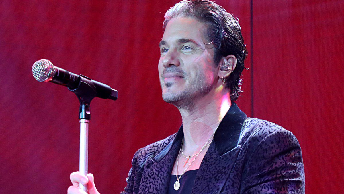 Νίκος Οικονομόπουλος