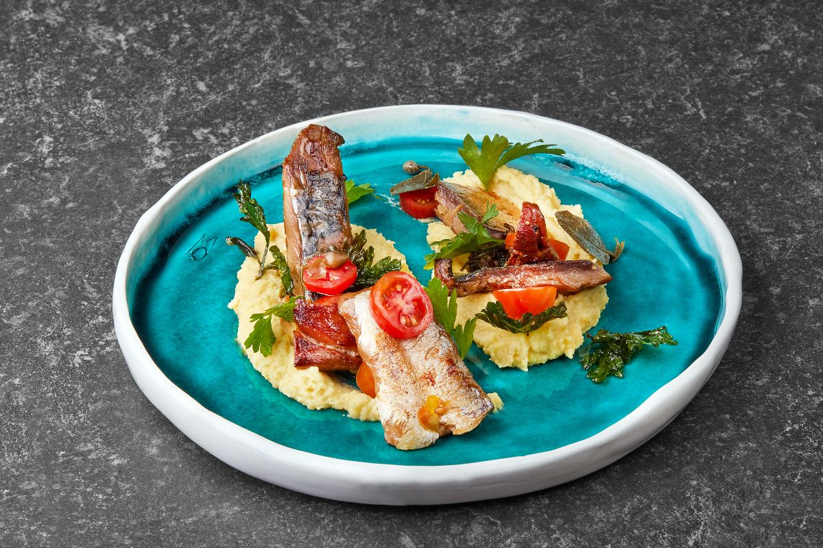 Φρέσκα ψάρια στην ψαροταβέρνα Nontas