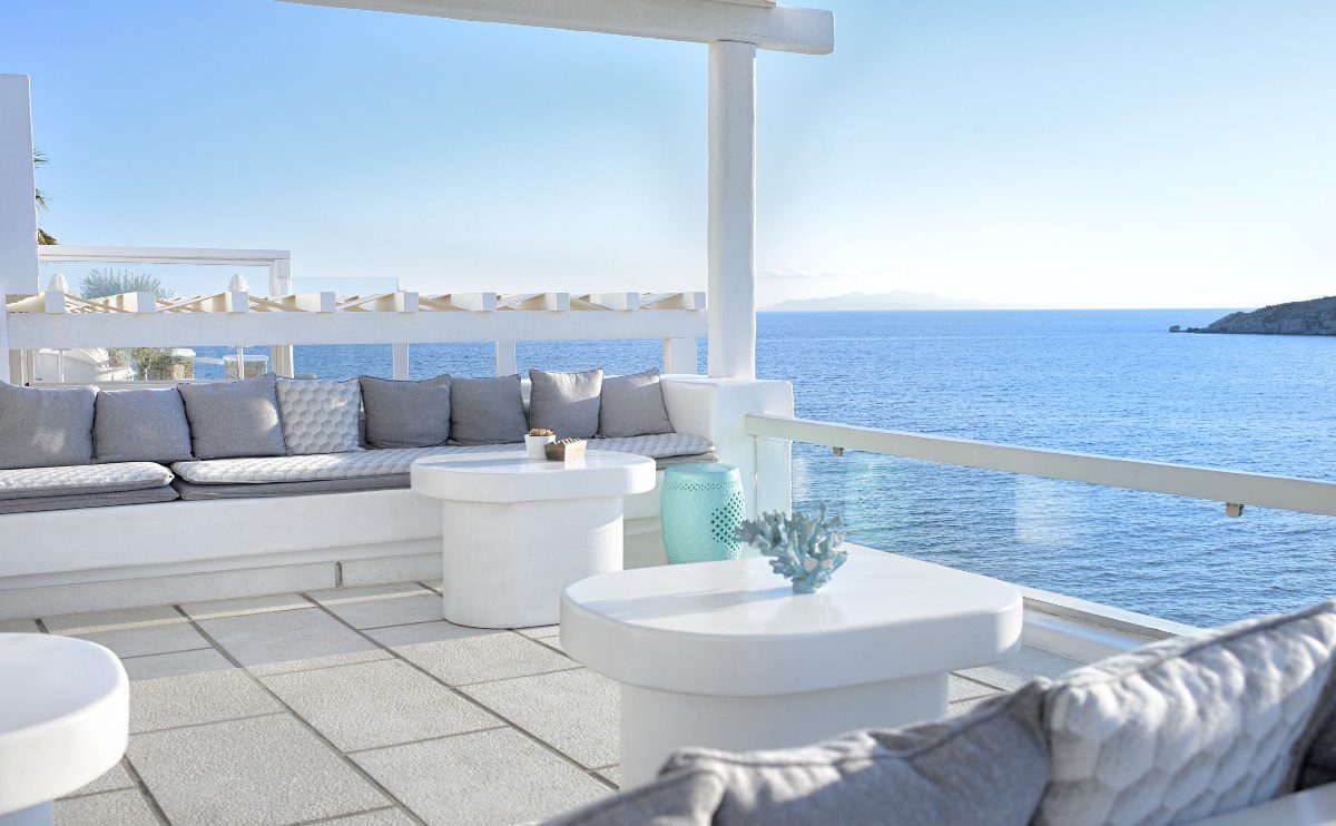 Phos Restaurant: Η υψηλή γαστρονομία συναντά την πολυτέλεια στο Nissaki Boutique Hotel της Μυκόνου