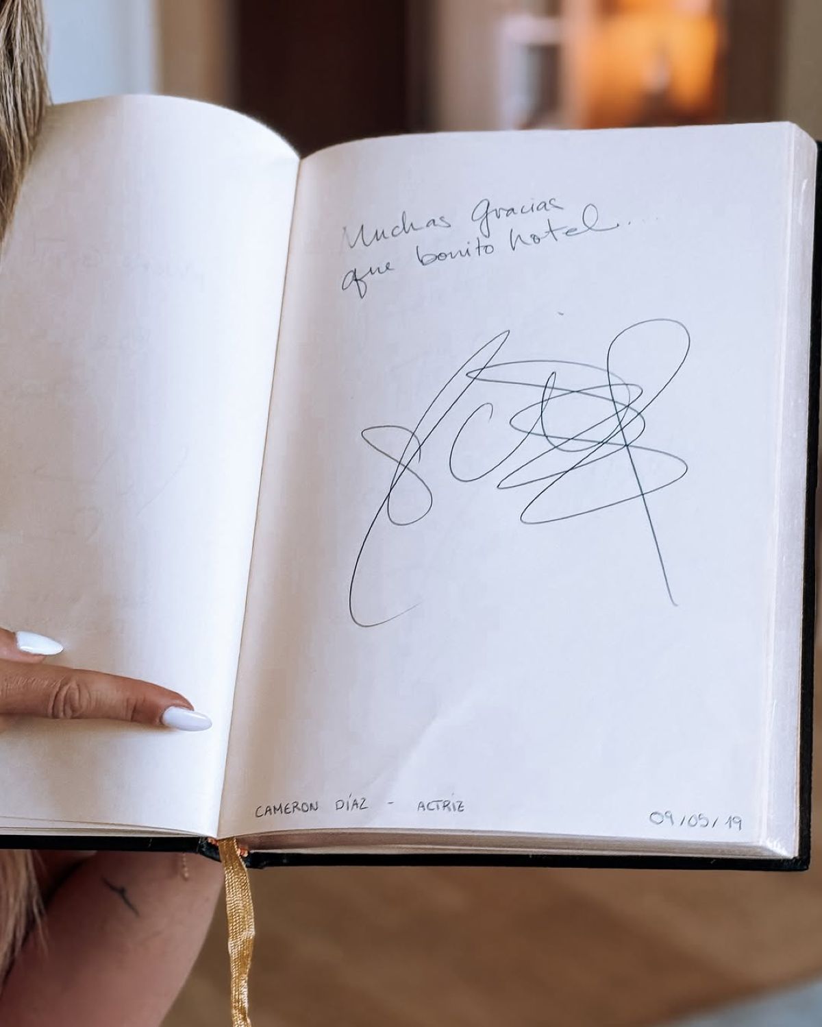 Η ανάρτηση της Αθηνάς Οικονομάκου με τον Μπρούνο Τσερέλα στο Instagram