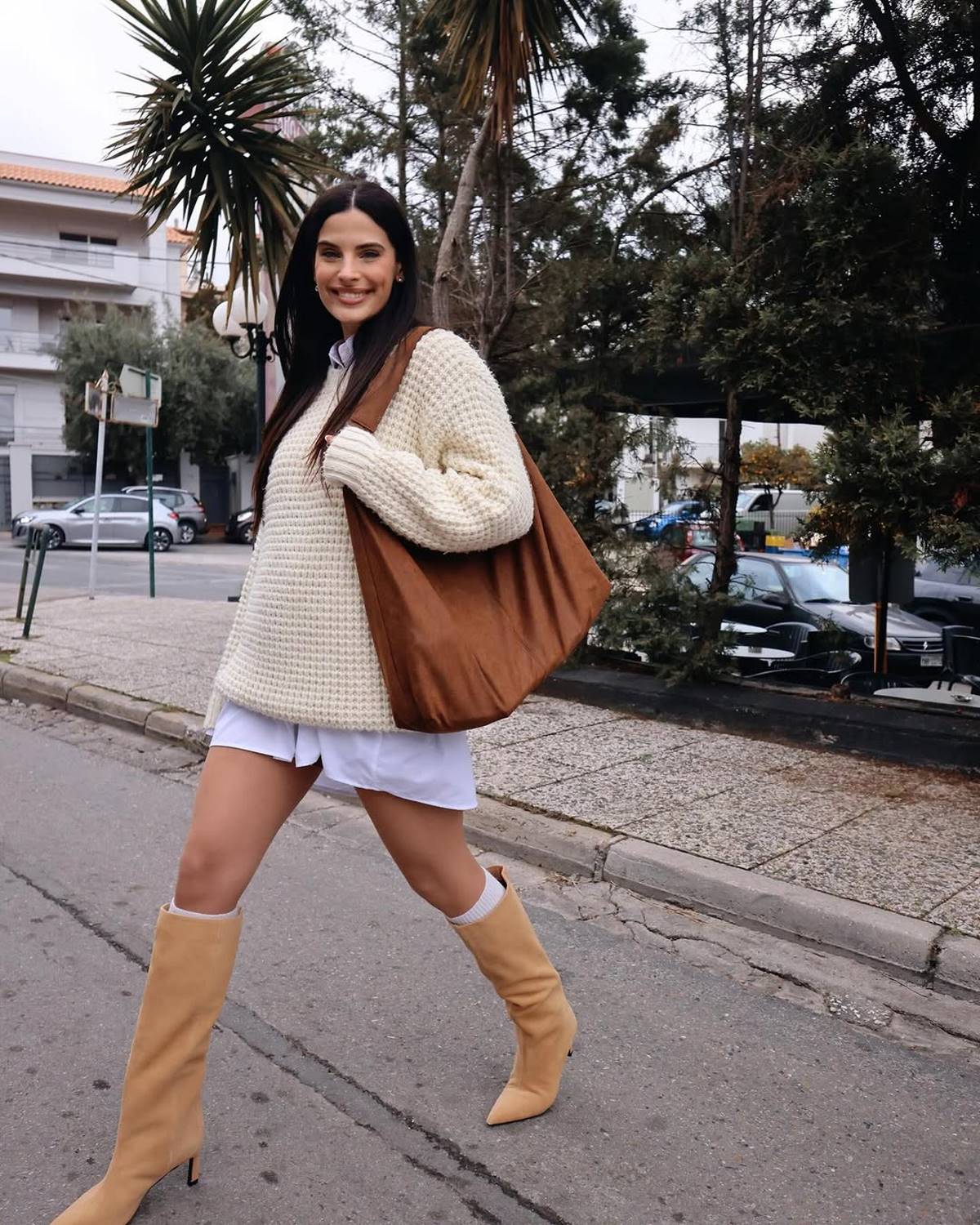 H Χριστίνα Μπόμπα στους δρόμους της Αθήνας