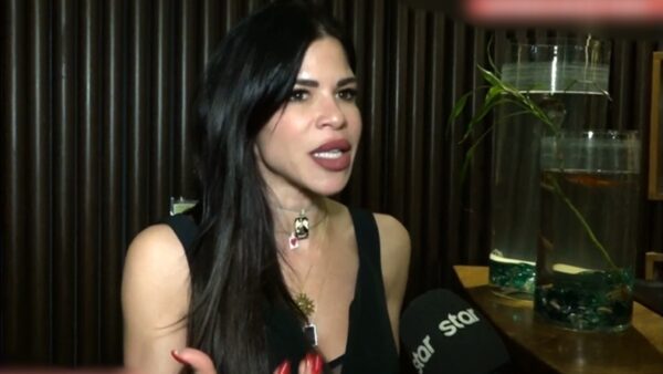 Η Δάφνη Καραβοκύρη στην καμερα του σταρ