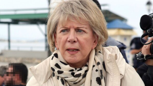 Η Έλενα Ακρίτσα σε δημόσια εμφάνισή τς