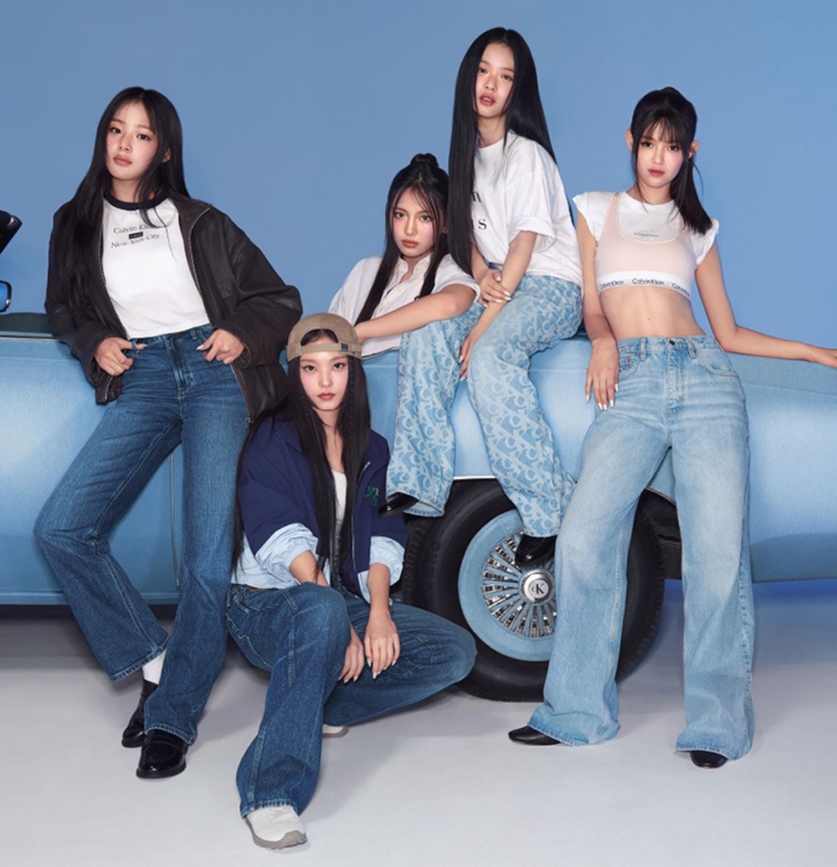 Looks με τζιν και μπλουζάκια favela