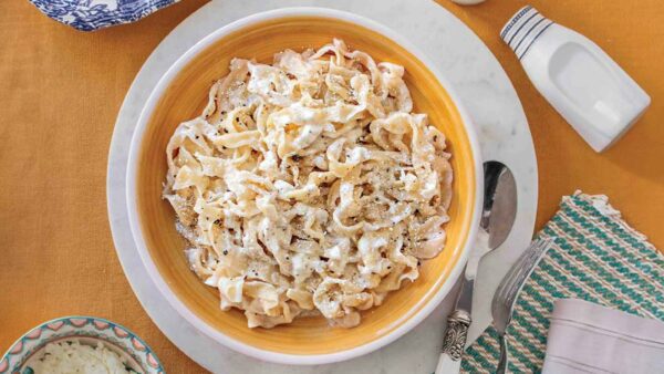 φρέσκα ζυμαρικά με ανθότυρο