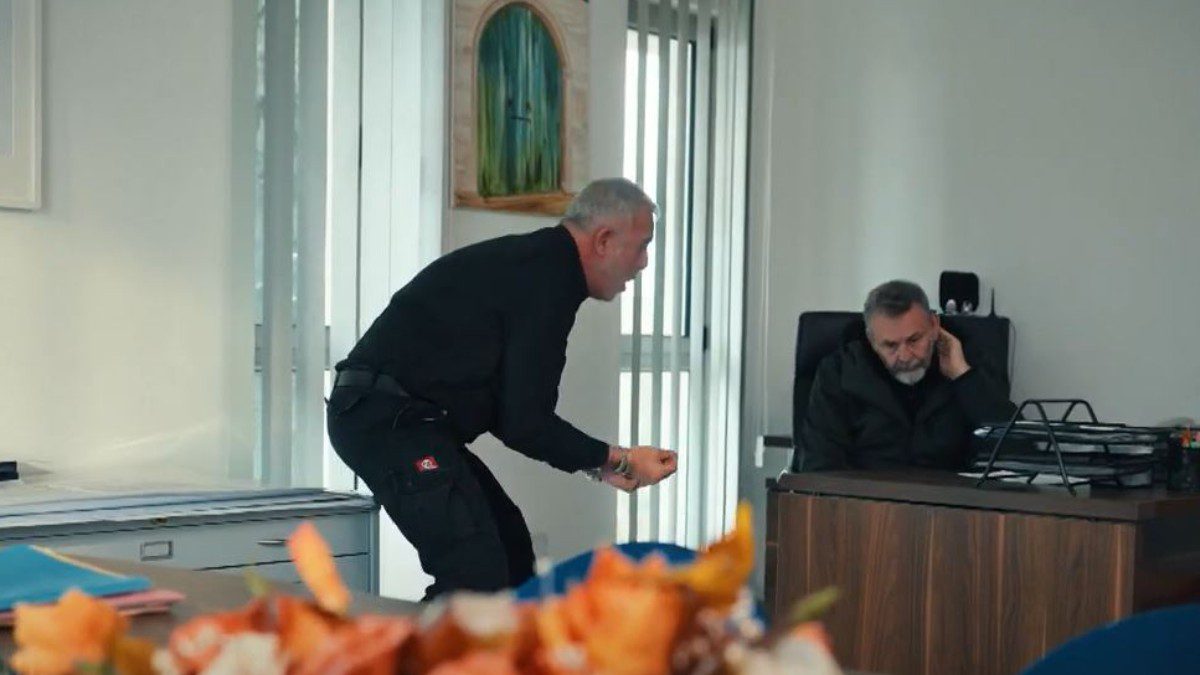 Ο έξαλλος Στάθης της Γη της ελιάς