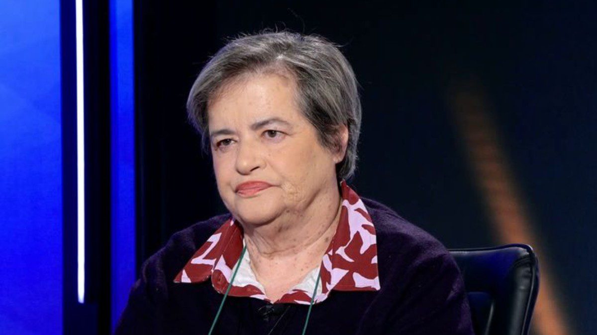 Η Ντέπυ Γκολεμά στην εκπομπή Black Box