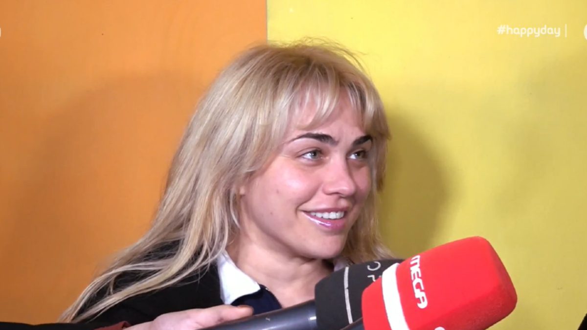 Η Κόνι Μεταξά στην κάμερα του Happy Day