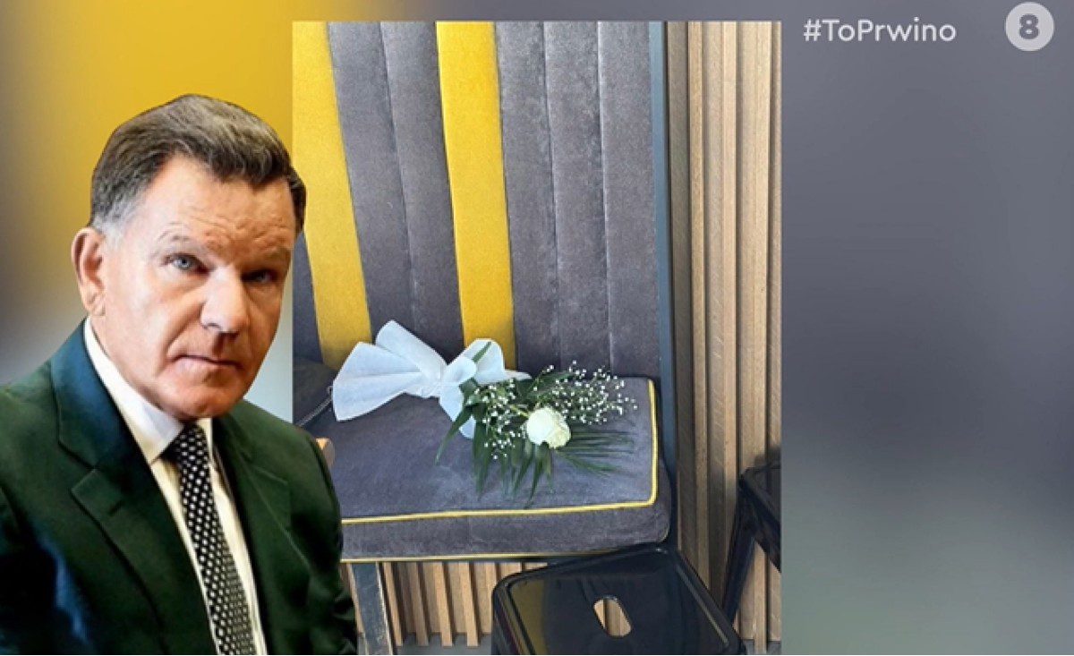 Το λευκό τριαντάφυλλο στη θέση του Κούγια στο καφενείο που πήγαινε κάθε μέρα