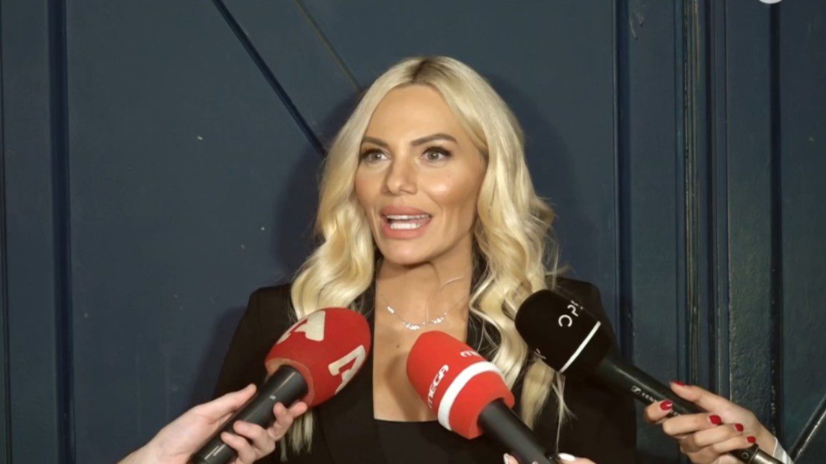 Η Ιωάννα Μαλέσκου σε βραδινή έξοδο