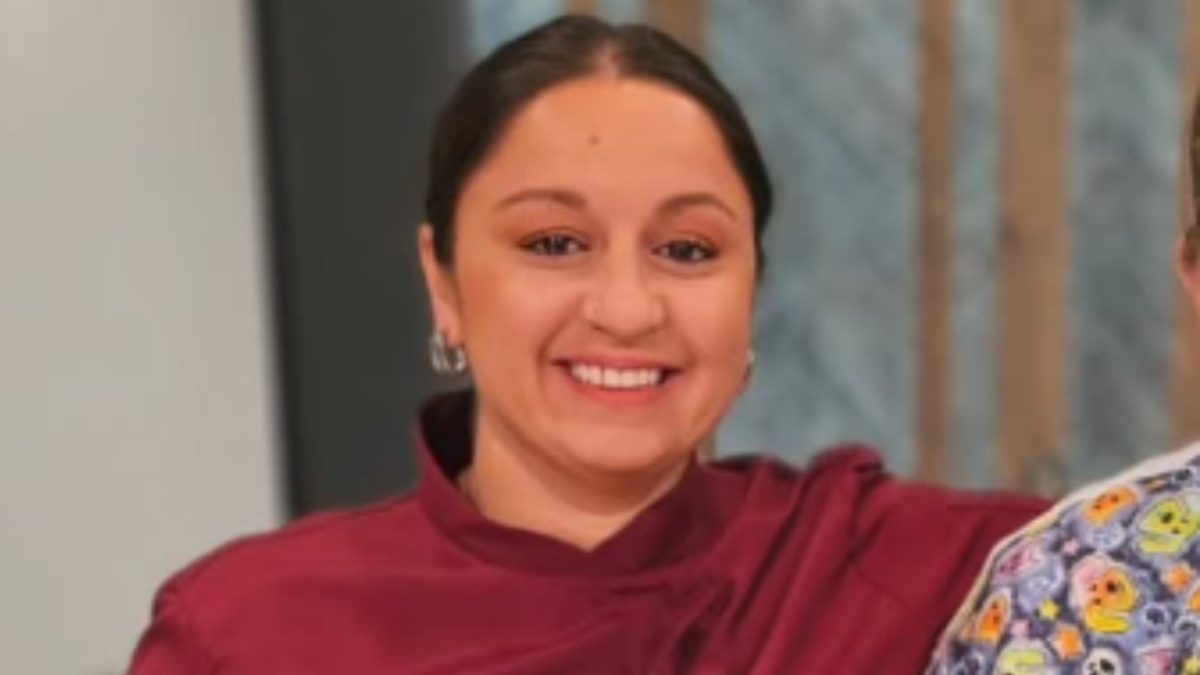 Η Μαργαρίτα Νικολαϊδη ποζάρει στην κάμερα