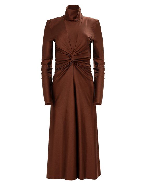 H Klavdia με φόρεμα Vassia Kostara