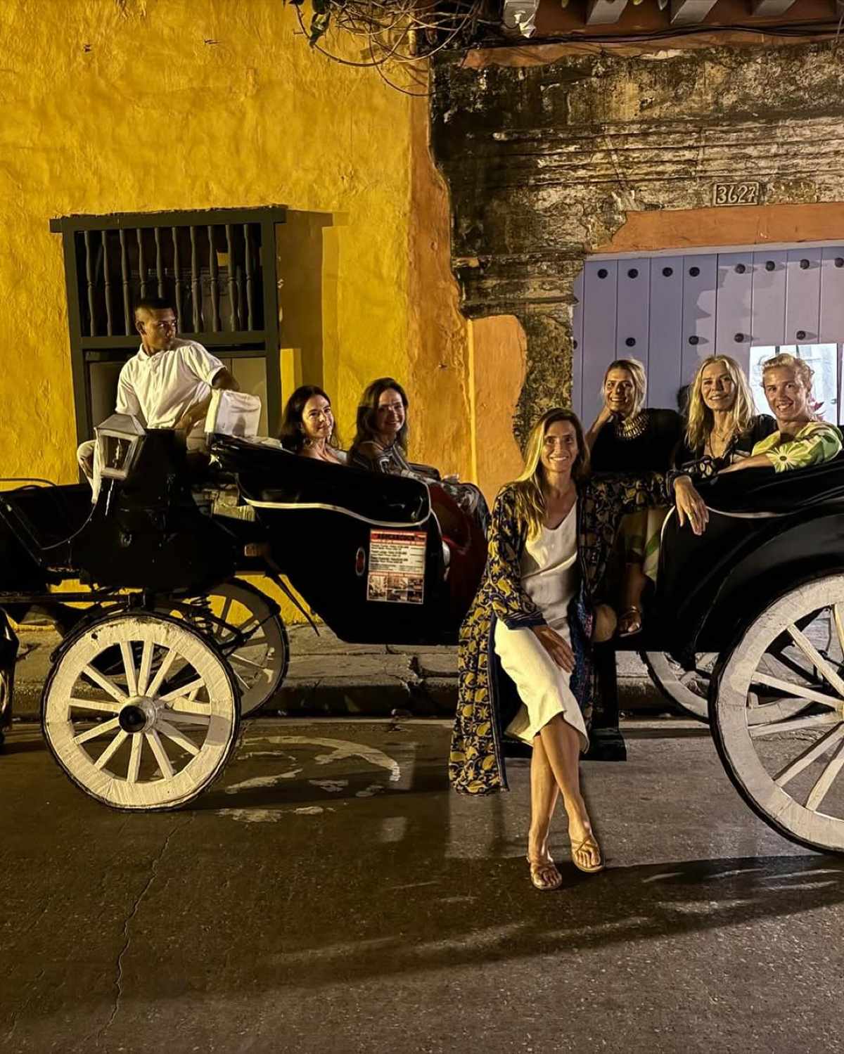 Η Τατιάνα Μπλάντικ στην Κολοβμία με τις φίλες της