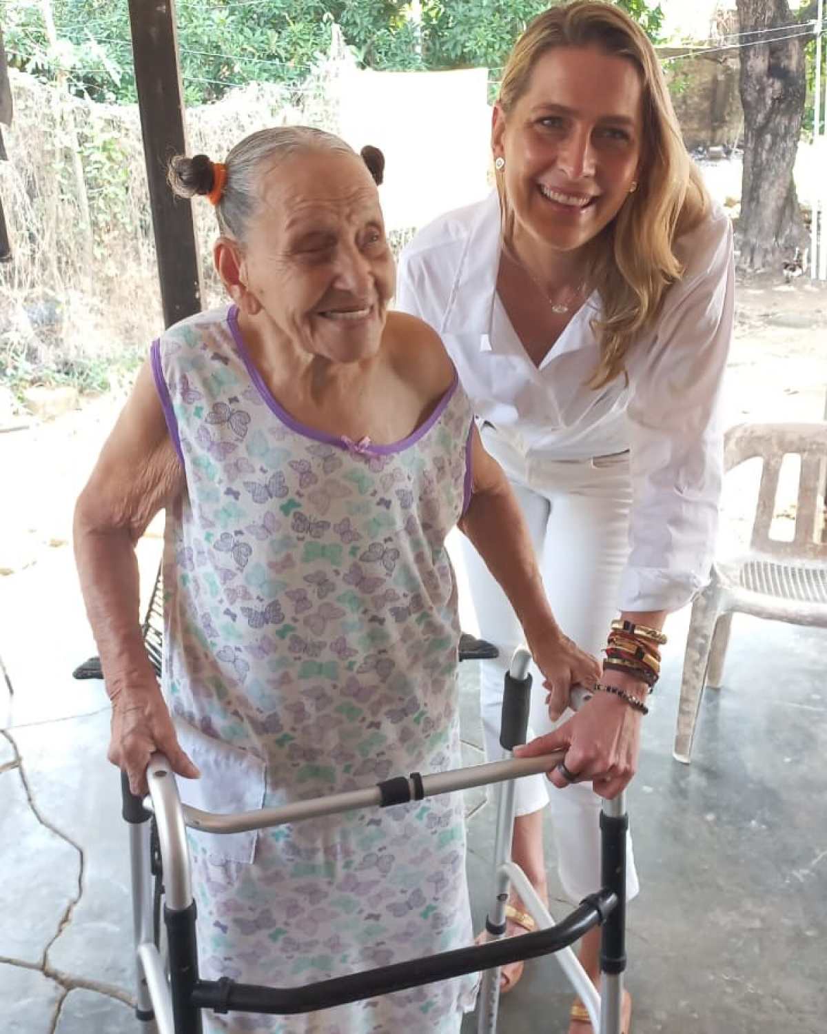 Η Τατιάνα Μπλάτνικ με την νταντά της