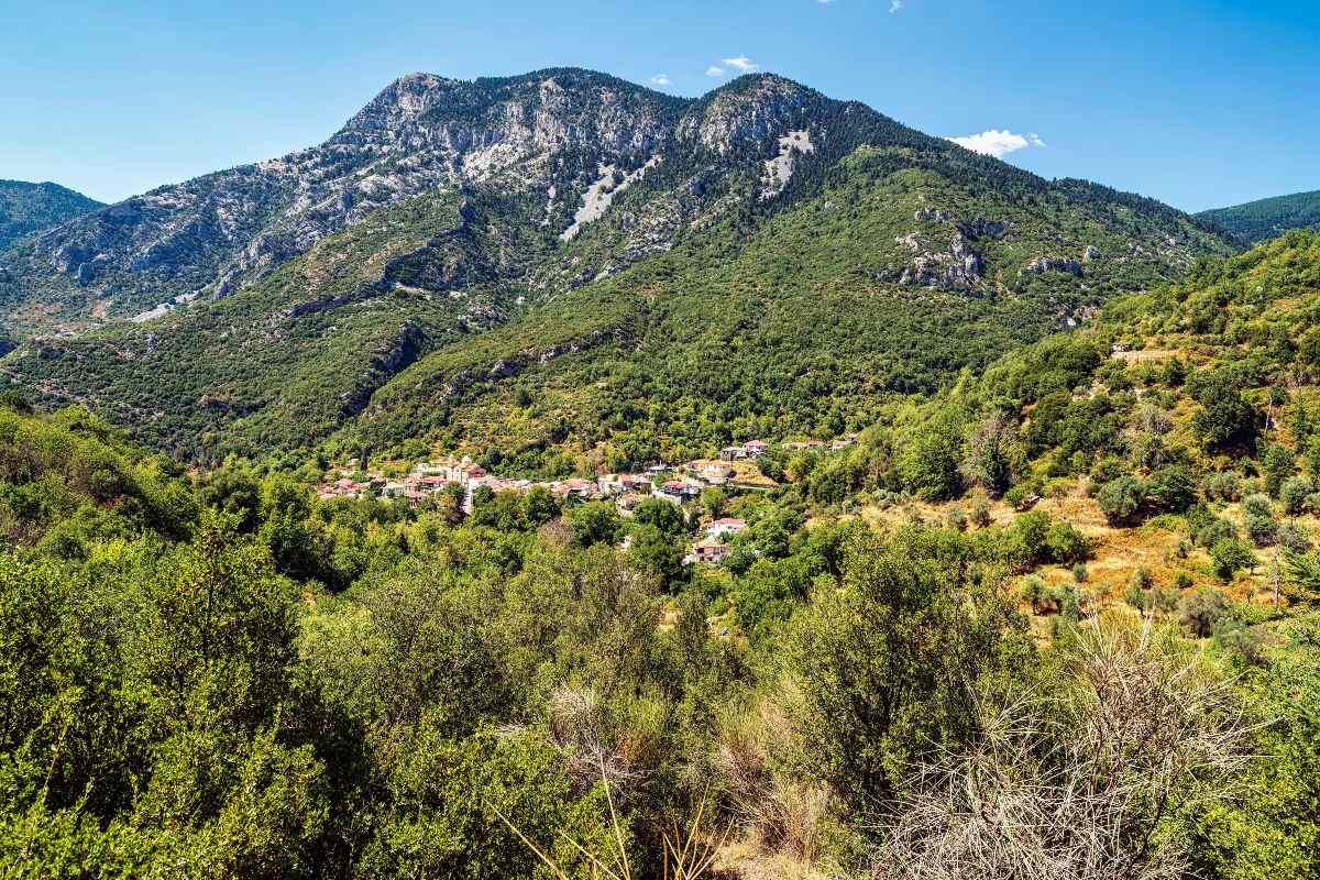 το χωριό Νέδουσα στο Ταΰγετο