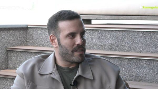 Ο Νίκος Παππάς στην κάμερα του Χαμογέλα και Πάλι