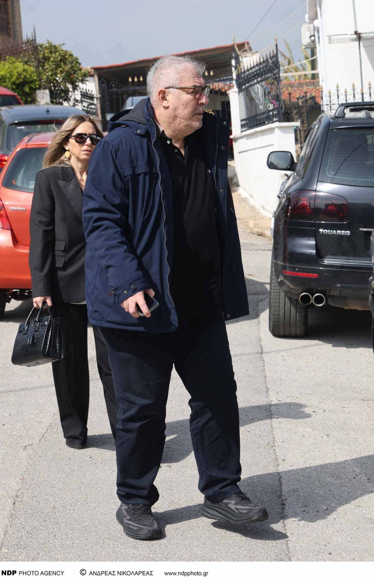 Ο Παπαθανασίου στην κηδεία της Καίτης Κωνσταντίνου