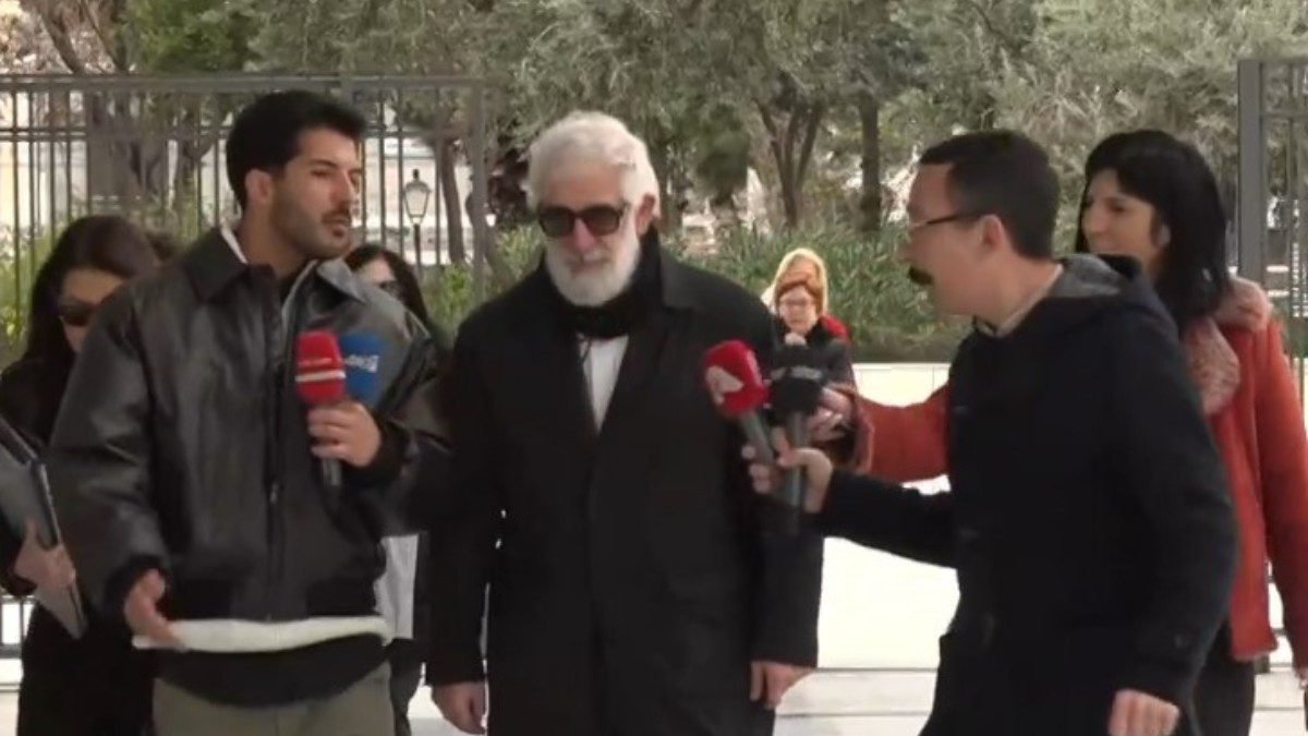 Ο Πέτρος Φιλιππίδης στα δικαστήρια