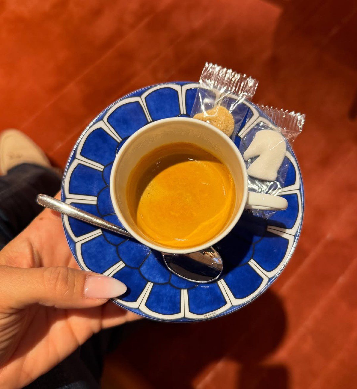 Κωνσταντίνα Σπυροπούλου: Αγκαλιά στην παιδική χαρά με τους γιους της - «Μόνο οι 3 μας»