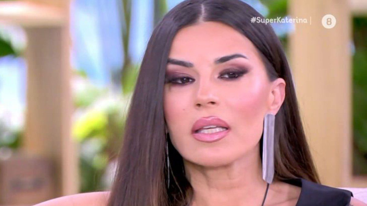 Η Χριστίνα Κολέτσα στην εκπομπή Super Κατερίνα