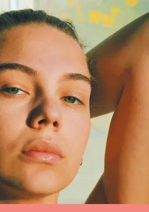 λαμπερά μαλλιά με medmelon