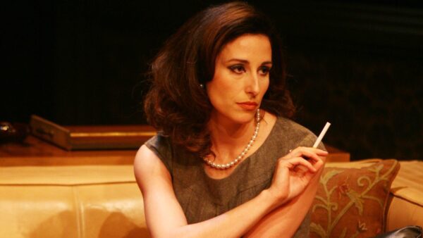 Η Ζωή Ναλμπάντη στο θέατρο.