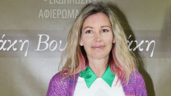 Η Άριελ Κωνσταντινίδη σε έξοδό της