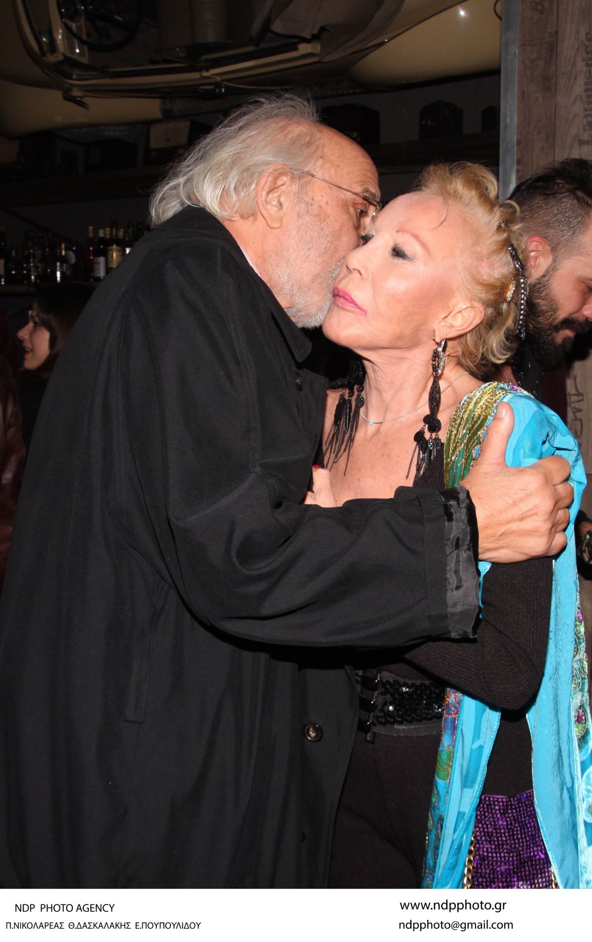 Αλέξανδρος Λυκουρέζος, Ζωή Λάσκαρη