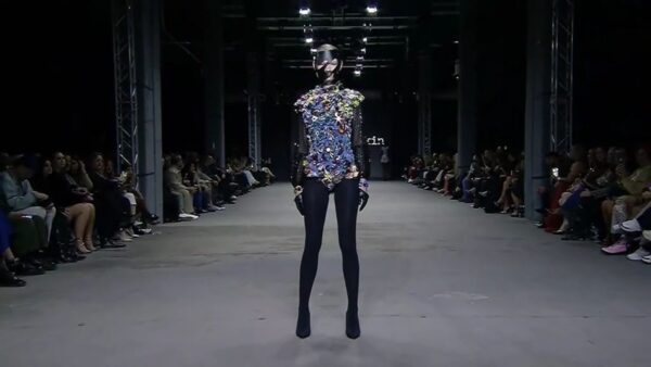 Πασαρέλα για Celebrity Skin