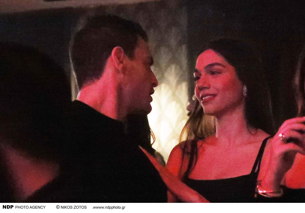 Η Μελίνα Νικολαΐδη και ο Δημήτρης Φιντιρίκος στα μπουζούκια