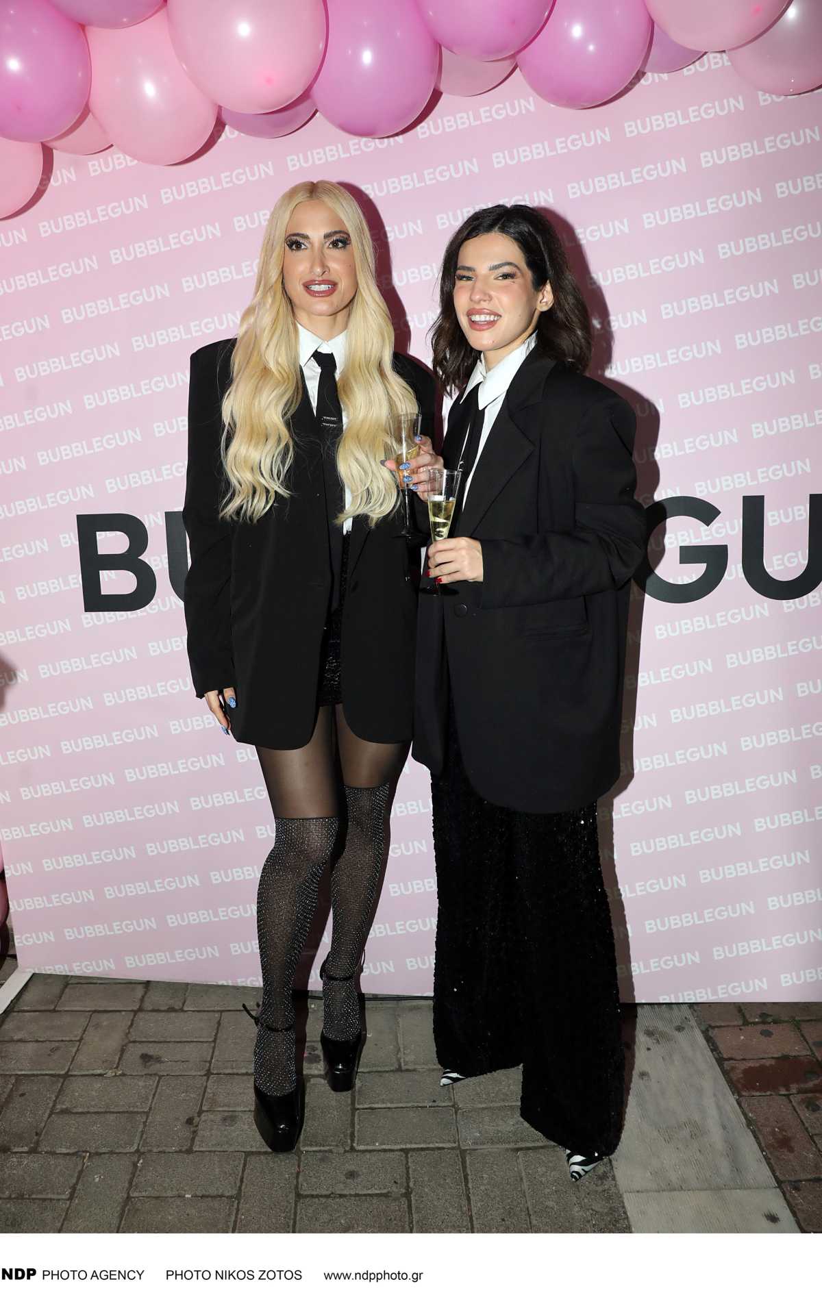 Η Ιωάννα Τούνη και η  Στέλλα Πάσσαρη