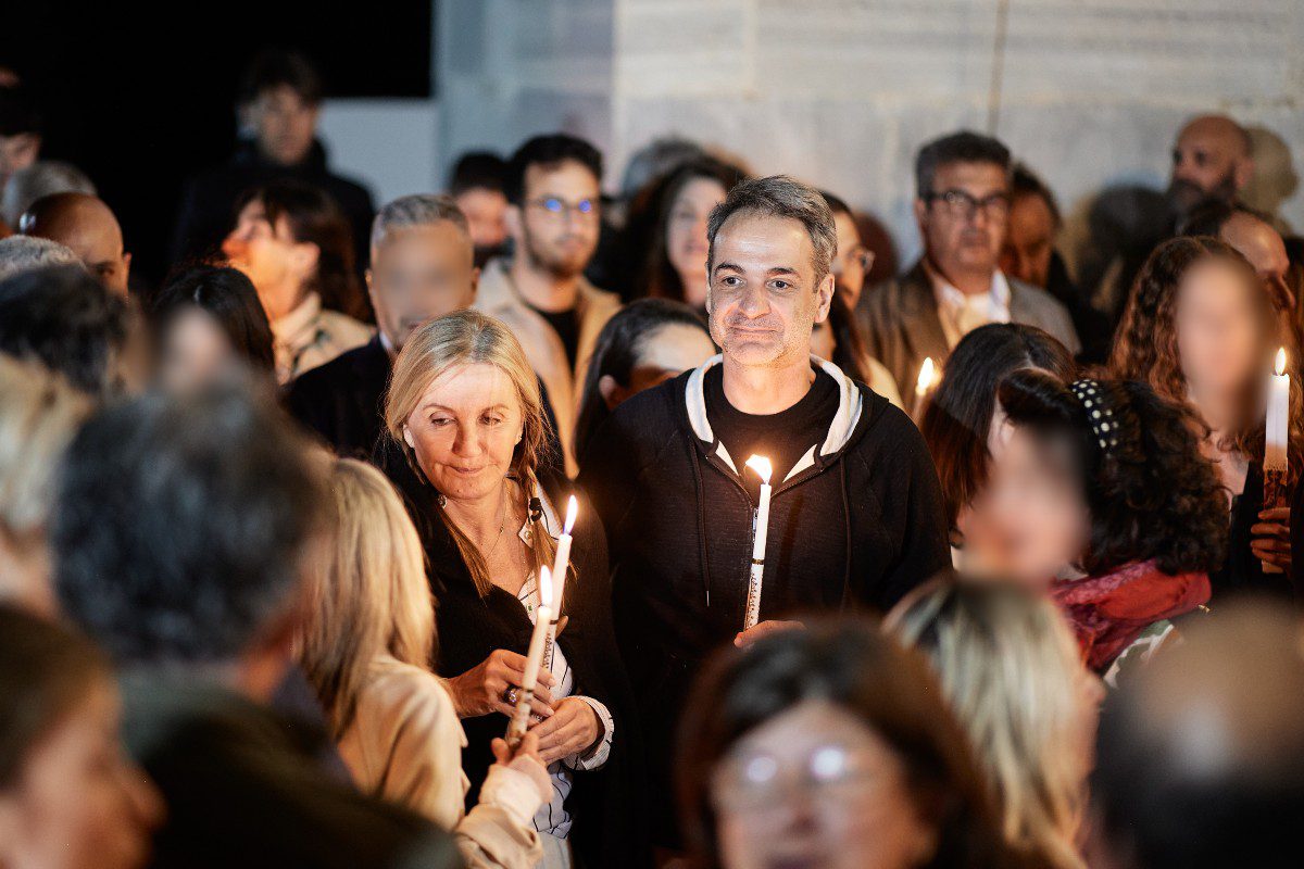 Ανάσταση στην Τήνο, Κυριάκος και Μαρέβα Μητσοτάκη