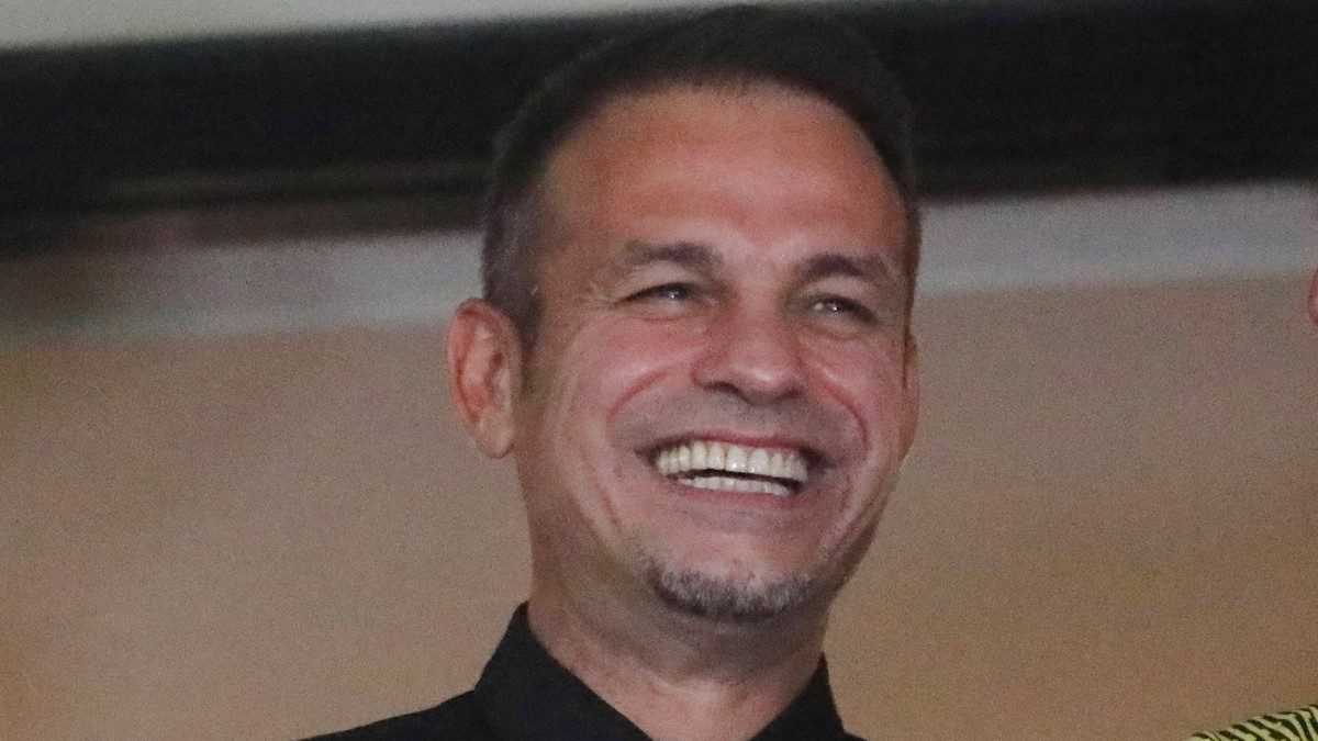 Ο Ντέμης Νικολαϊδης