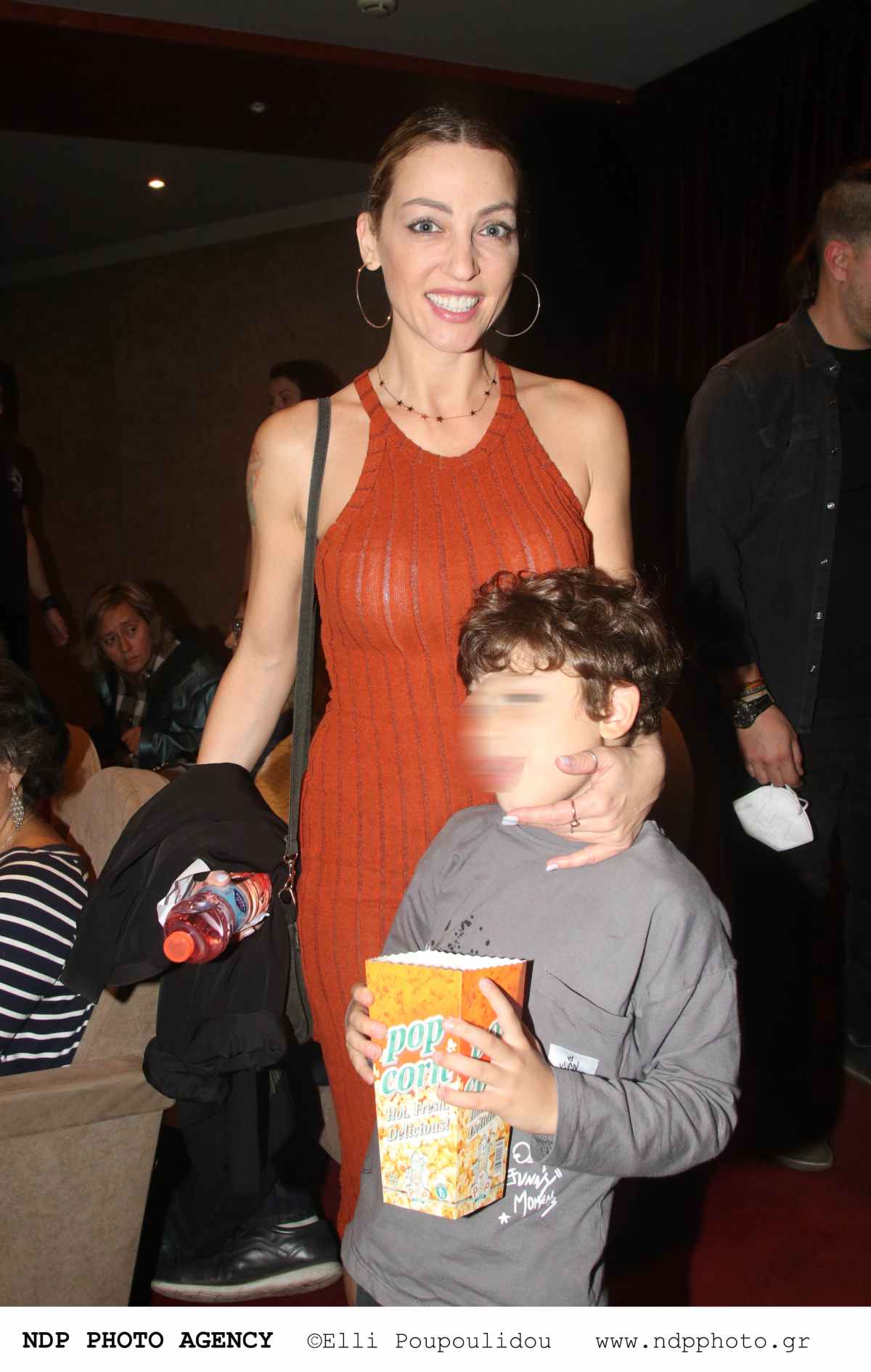 Η Βανέσα Αδαμοπούλου με το γιο της