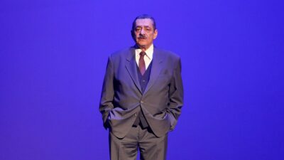 Ο Αντώνης Καφετζόπουλος σε παράστασή του.