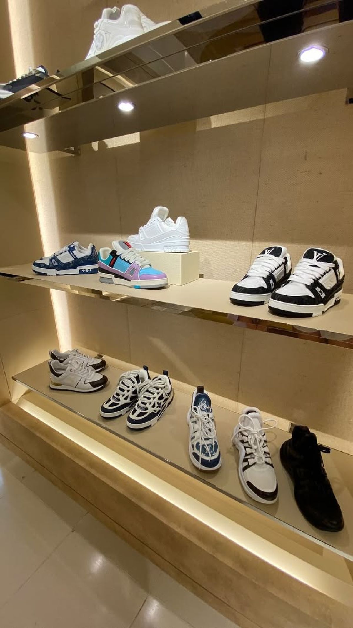 Η Αρυάνα για ψώνια